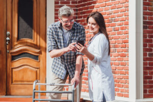 723 Mobile Foot Care vs Clinic Foot Care: Which Is Better? Mobile Foot Care vs Clinic Foot Care - Fabulous Foot Care